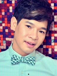 周冷个人资料,才华横溢的年轻艺术家，揭秘其多彩人生